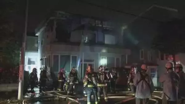 「住宅の2階から火と煙が…」　2階建て住宅で火事　火元とみられる一室から70代男性の遺体　札幌市北区