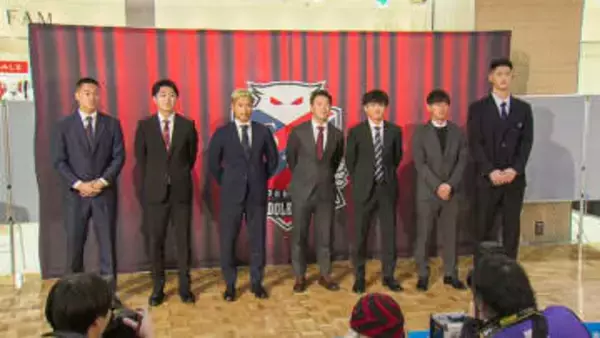 コンサドーレ、新加入選手の発表会見　堀米悠斗が10年ぶり復帰「J1昇格へ全身全霊かける」