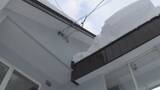 「教員用住宅の屋根の雪下ろし中に男性職員が落下し死亡　安全ベルトのロープを固定する前に転落か　美深町」の画像1