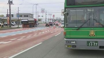 高齢女性が横断歩道で路線バスにはねられる　足切断の可能性で重傷　室蘭市