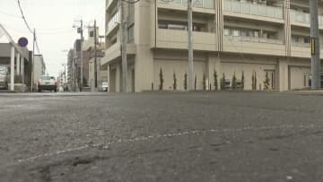 交差点で乗用車と自転車が出合い頭に衝突　自転車の男性がけが　札幌市東区