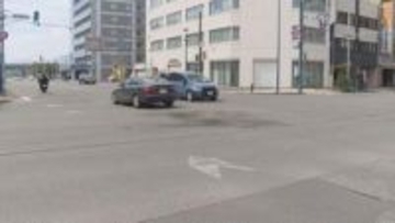 パトカーに追跡されていたバイク、軽乗用車と出合い頭に衝突　バイクの18歳男性が病院へ搬送　旭川