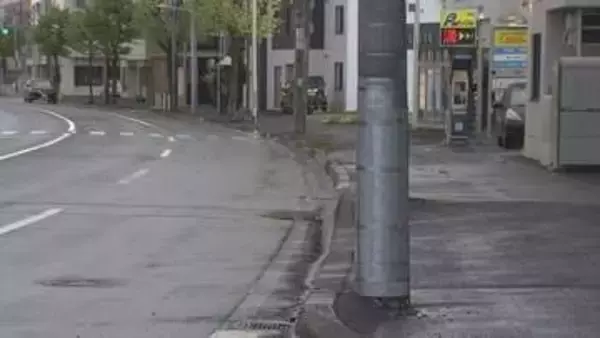 豊平区では…乗用車が"センターライン越え"電柱に衝突 運転の男性死亡 札幌で一夜に2件の電柱衝突事故
