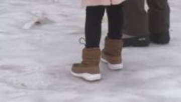 北海道内各地で気温上昇　つるつる路面に関西からの来道者「転んだ」…夜にかけても転倒や落雪に注意