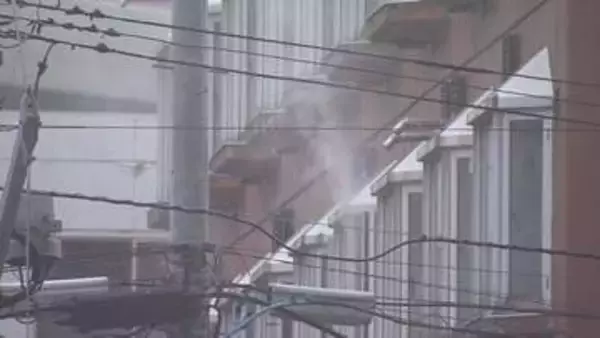 火の気がない空き家から煙…札幌市北区の共同住宅　放火の疑いも