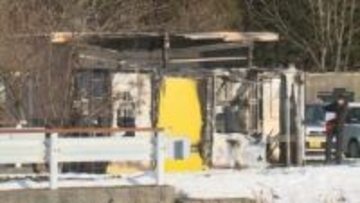 「ストーブをたいていた」中古車販売店の事務所兼物置が焼ける火事　千歳市