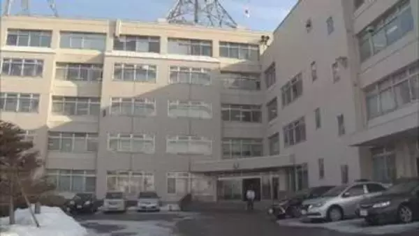 「私がやったことに間違いない」住宅敷地内で76歳母親に馬乗りになり暴行か　44歳娘を逮捕　函館