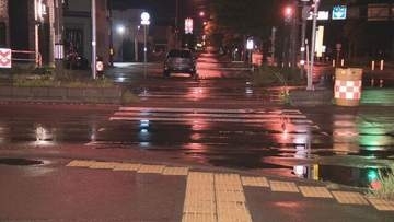 「横断歩道を歩いていたら車と接触して転倒した」 車立ち去り…男性は骨折疑い ひき逃げとみて捜査　帯広市