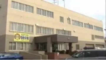 強盗未遂事件  帰宅途中の59歳男性が男2人組に転倒させられ馬乗りに…男2人金品探すも…逃走　恵庭市
