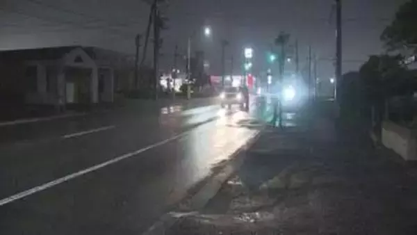 北海道恵庭市内の路上に「叫ぶ刃物女」…警察官が上空に威嚇射撃　無職の女（42）を現行犯逮捕