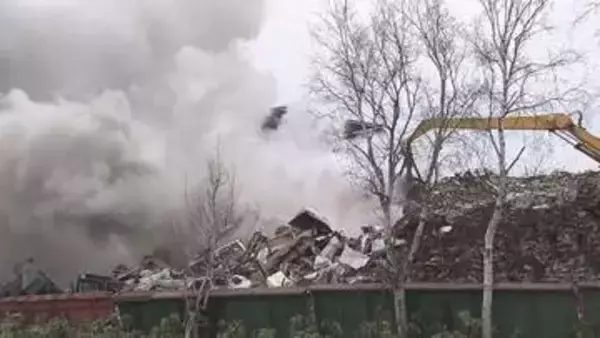 「速報　石狩市のリサイクル工場で火事　鉄くずが燃えている　「黒い煙が上がっている」と消防に通報」の画像