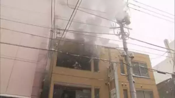 保険金目当てに放火か　去年11月のさんろく街の雑居ビルの火事で1階入居の居酒屋の元経営者を逮捕　旭川
