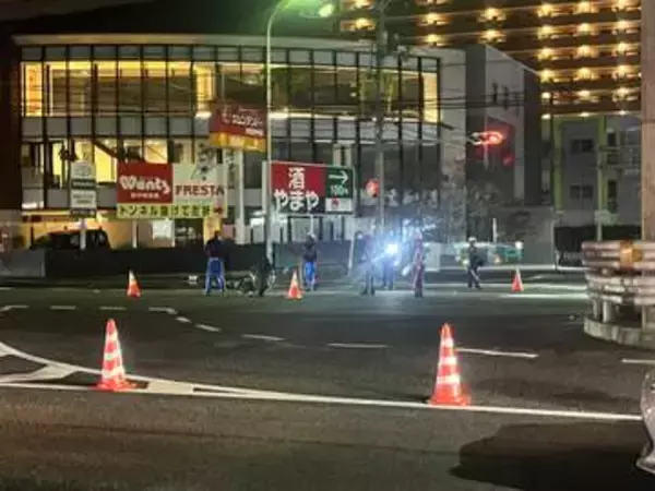 府中町で重体交通事故　バイクに乗っていた２０歳の男性が意識不明の重体