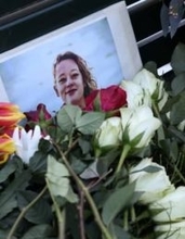 米ICE職員が射殺した女性の家族、ジョージ・フロイドさん遺族の弁護団を起用