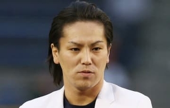 狩野英孝の実家・櫻田山神社にサンド伊達が参拝。笑顔のツーショットに「ご利益がありそう」の声