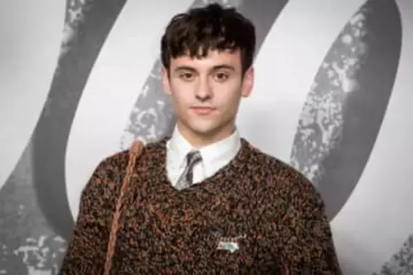 イギリス代表の開会式マフラー、東京五輪金メダリストの手編みだった⇨「すごい才能」「ほしい」と大絶賛【ミラノ五輪】