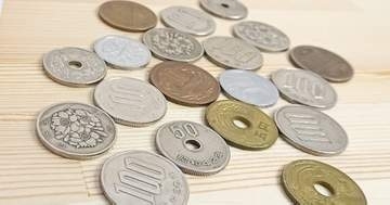 造幣局で人気！令和8年版「硬貨アクリルキーホルダー」で知る“衝撃の事実”⇨“5円玉の謎”に「初めて知った」の声