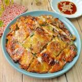 「【ライスペーパー1袋で作れる神うまおかず3選】家族が「また作って！」ってなる♡カリもち絶品レシピ」の画像1