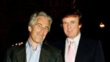 トランプとエプスタインが抱き合う像が米首都に出現。『タイタニック』の名場面で二人の関係を皮肉る