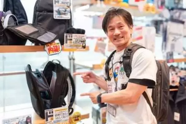 ドンキから「2階建てリュック」が登場⇨上下二層＆15以上のポケットで荷物すっきり。収納の悩み、どう解決？