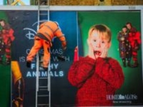 「ホーム・アローン」の雪は“あるもの”で作られていた。思わぬトラブルも招いたその正体とは