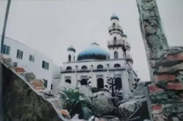 神戸ムスリムモスクは「阪神淡路大震災」と「大空襲」を生き抜いた。忘れられない炊き出し「チキンライス」と覚悟した最期の祈り