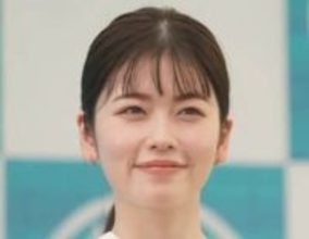 小芝風花の手編み「ベル袋」に「天才すぎる」と絶賛相次ぐ。美しい編み目に「ほんとに器用」の声【2025年回顧】