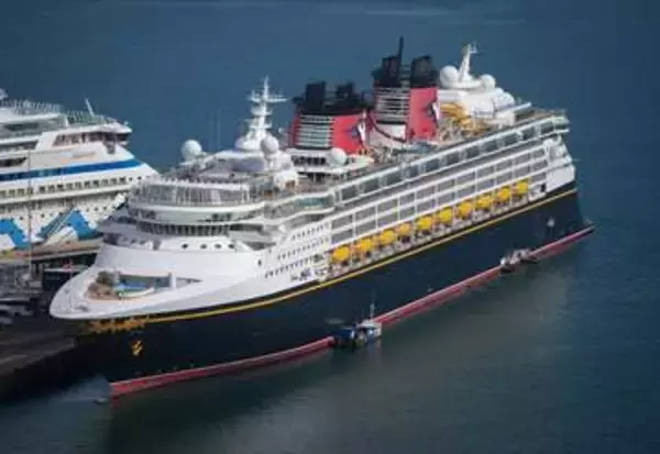 ディズニークルーズの乗組員、児童ポルノ捜査でアメリカ停泊中に拘束