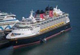 ディズニークルーズの乗組員、児童ポルノ捜査でアメリカ停泊中に拘束