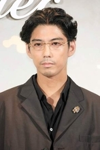 賀来賢人、紅白司会落選「悔しい思いでいっぱいです。もっと…」