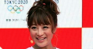 鈴木奈々、渋谷で益若つばさからスカウトされた“思い出の書店”再訪⇨「知らなかった」「全ての始まりの地ですね」