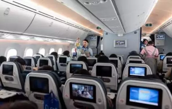 飛行機の「手荷物ルール」、4月の厳格化でどう変わる？身の回り品のサイズやお土産にも注意