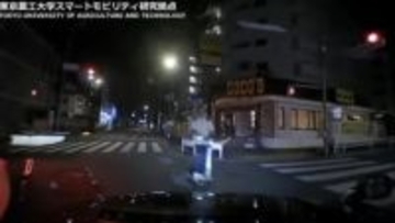 「何やってんだ！」。電動キックボードが信号無視で飛び込んできた。静岡県警のドラレコ映像【2025年回顧】