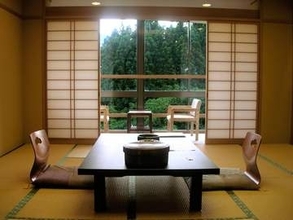 自然災害による交通運休が理由のホテル予約取り消し、キャンセル料は払わなきゃダメ？