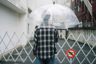 「それ違法だよ。捕まるよ」ある未成年が突きつけられた一言。「18歳未満にも選挙で応援する自由を」求めて声を上げた原告の思い