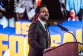 ゾーラン・マムダニとはどんな人？ニューヨーク市長選の最有力候補。「ネタニヤフを逮捕する」と公言も