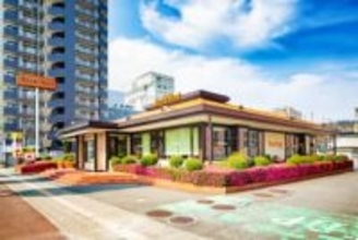 ロイヤルホストが「スウェット」になるとこうなる。パンケーキやモーニングをデザイン。「全部買う」と話題