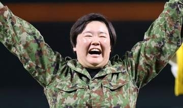 やす子、男性マネージャーの楽屋での編み物姿が話題。「何編んでるのかな？」「かぎ編みですね〜良い趣味」の声
