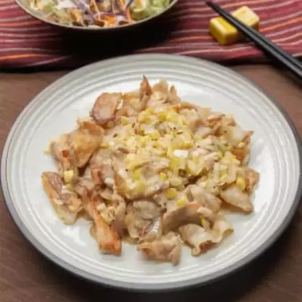 【豚バラがあったらやるしかない】「ご飯のおかわり必須！」「一瞬で食べ切った」豚バラ肉の簡単おかずレシピ3選