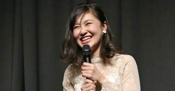 村上佳菜子、坂本花織の結婚祝いで笑顔の“6歳差ショット”⇨「かおりちゃん、幸せそう」「じーんと来ました」