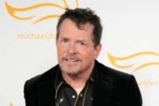 マイケル・J・フォックス、トランプ政権に不満と皮肉。パーキンソン病研究への無支援に「苛立ちを感じる」