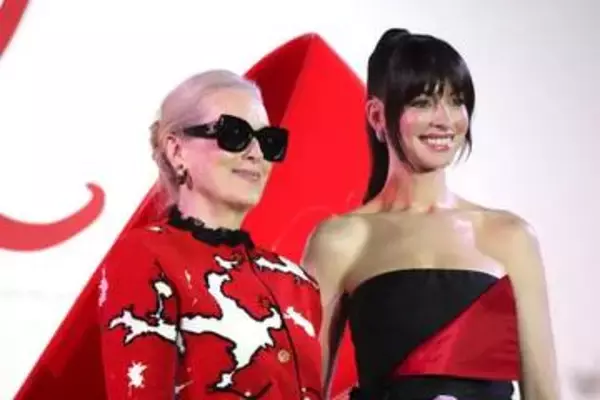 「変革には柔軟性を」。映画「プラダを着た悪魔２」メリル・ストリープ＆アン・ハサウェイが来日、若者にエール【イベント詳細レポ】