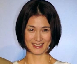 安田成美、空の上から鑑賞したオーロラに「感動！大興奮！」⇨「素敵すぎる」「どこの空にいるの？」と反響