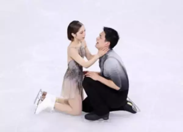 「りくりゅう」ペア、爆睡中の木原選手を起こす三浦選手のオフショット「尊すぎる」と大反響