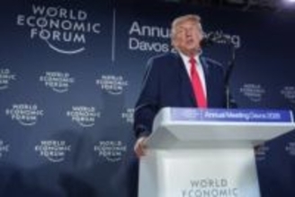 トランプ、グリーンランド獲得の脅しに使った関税を取り下げると発表。「またもTACO」との批判も