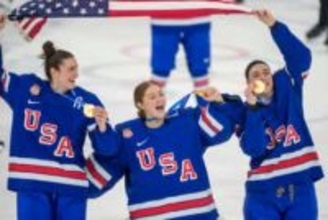 トランプ、金メダルの米女子アイスホッケー代表をネタにした不快な冗談⇒チームが一般教書演説への招待を辞退