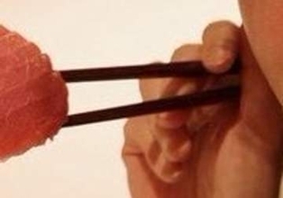 寿司を握ったことのない友人が“1日寿司職人“に⇨予算1人1万円「見たことのないサイズ」に騒然
