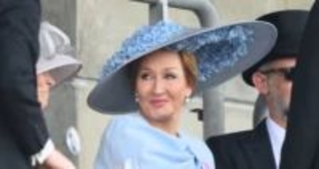 ハリポタ作者、トランスジェンダー女性の表紙に怒りの投稿⇒雑誌が反論