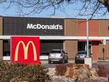 「米マクドナルド店員、不衛生な行為で解雇。「気持ち悪すぎる」「もう外食できない」と批判殺到」の画像1