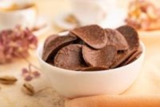 間食がやめられないのはなぜ？満腹でも食べてしまう理由と止めるための習慣（研究結果）